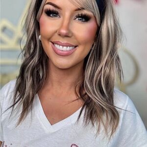 CSC - Chelsea Smith Wig 
Shiloh headband CBB